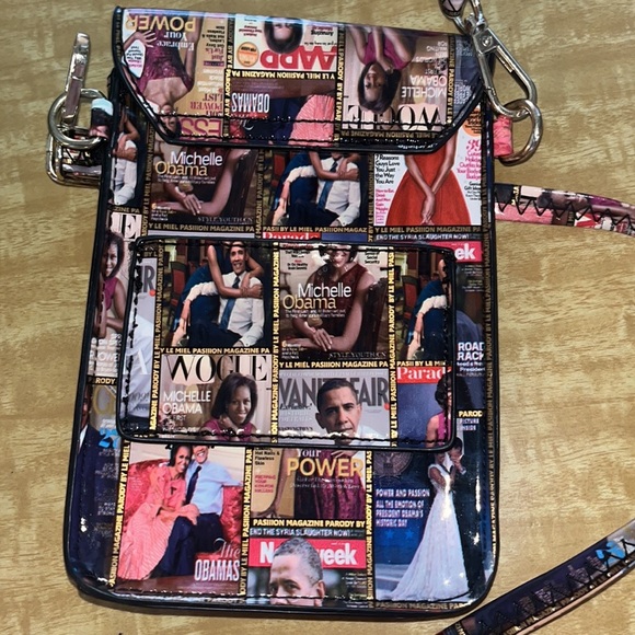 Obama Magazine cover photo cross body bag in excellent condition. Collectors - Picture 3 of 11